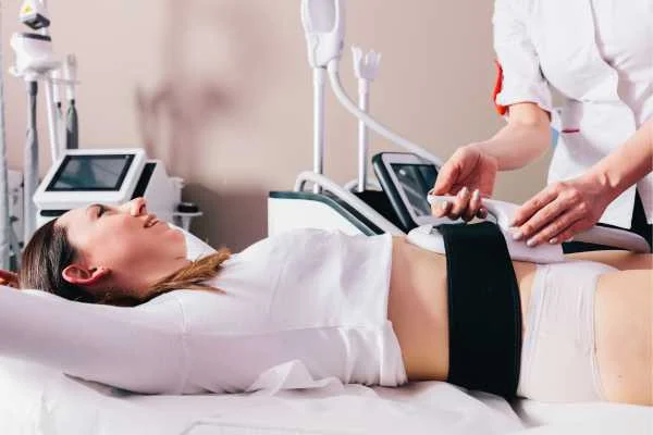 woman having body sculpting to help improve her body image and her mental health Greater Manchester